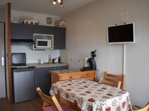 Agréable studio cabine à Font-Romeu, confort 4 personnes, lumière plein sud - FR-1-580-149