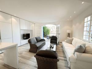 Maison Rénovée, Climatisée, Jardin, Amarrage Privé - FR-1-868-36