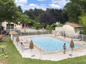 Chalet Confortable avec Terrasse - 5 pers - API-1-52-1957
