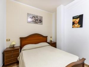 Apartment with veranda and private parking img11