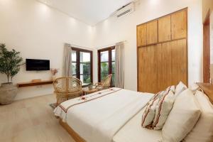 6BR Seminyak Oasis with 2 Private Pools