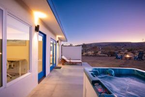 Santorini with Stargazing - Views - Spa - Fire pit