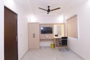Vaishnavi Grand