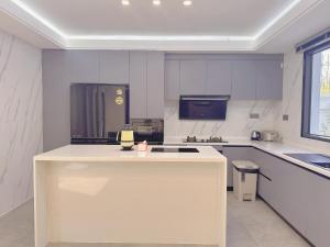 MoonlightBoxHolidayVilla