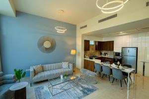 Executive 4BR Townhouse - Al Furjan