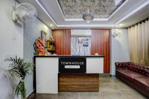 Super OYO Townhouse Gomti Nagar Sector 1 Formerly The Gahmar Inn