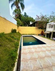 Quarto de casal com piscina no Morumbi