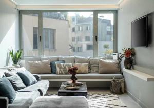 Spacious 2BR in Psirri 2Baths & Acropolis View