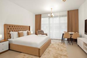 FIRST CLASS Studio Pacific Shores Retreat