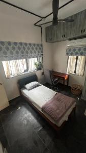 Cozy 2Bhk flat in Begumpet opp to Metro Station