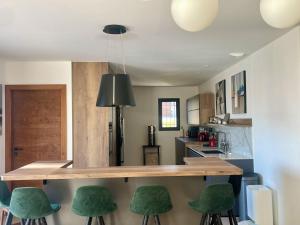 Villa individuelle avec piscine et vu mer