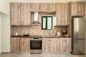 5-bedroom Country House in Crete - Olive Grove Retreat