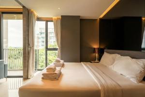 Seaphere Residence by Prop Hopper