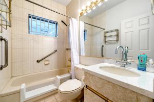 Cozy & Modern Room near Langara & Downtown