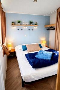 Mobilhome 2ch récent et climatisé-terrasse fermée-jardin sans vis à vis-camping 4 étoiles Les Charmettes