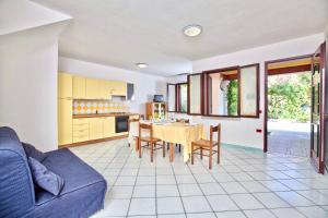 ISA-Residence with swimming-pool in Ottiolu just 250 mt from the sea, apartments with air conditioning and private outdoor area