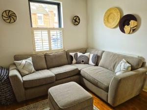 Stylish Karibu House with Free Parking & Walk to City