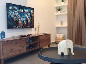 White Swallow Suite Santorini