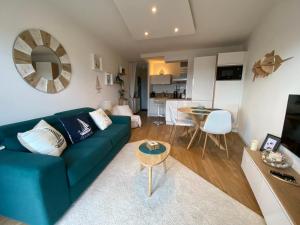 Superbe appartement au centre de TREGASTEL vue sur mer - Réf 746