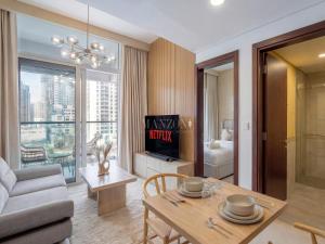 Business Bay Luxury Apt - 5min Burj Khalifa, Mall & Metro