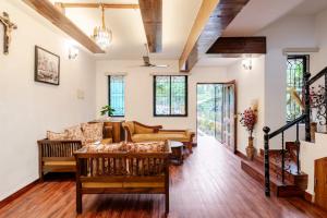 Scandi- Stay 3 BR villa Pvt pool by Colva