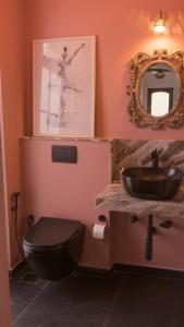 Flor De Lis - 4 BHK Villa with Pool, parking Anjuna