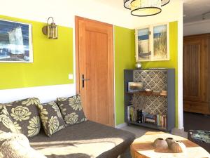 Sand und Sofa
