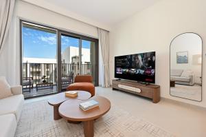 Luxury 1BR Beach Access Creek Beach