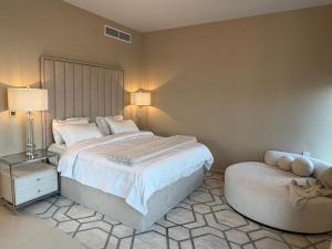 Prime Pool Location Spacious Family Villa