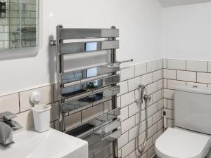 Apartment Two - Uk49592