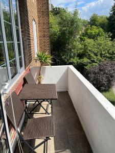 A beautiful Large Three Bedroom Apartment located in London NW3