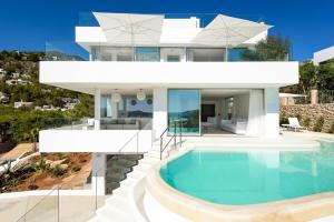 Charming Ibiza Villa with 4 Bedrooms, 1265