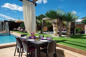 Modern 3 Bedroom Villa in Ibiza City, 1260