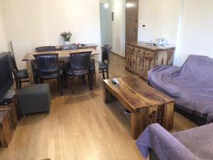 Elegant Garden Apartment in Quiet Halandri