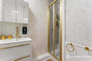 Studio Apt in Kings Cross, London by Amber Stays, Perfect for Long Term Stays, Sleeps 4