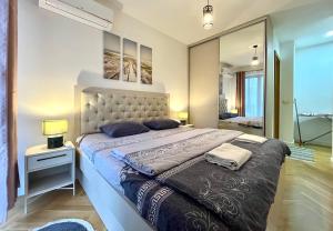 2bd New Dobrota Apt with Bay Views