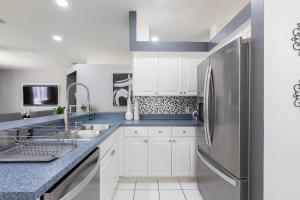 Pool Home Minutes from Disney with Game Room