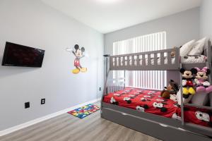 Pool Home Minutes from Disney with Game Room