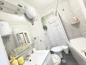 MyasLovelyLuckyCharm