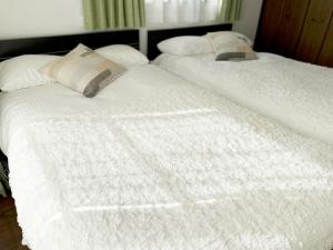 SIMMONS Brand beds,3 mins walk to station,,Ueno area,Direct to Akihabara 8 mins,Ginza 24 mins
