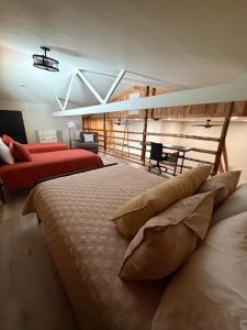 20 min from Butte, minutes from The Big Hole River