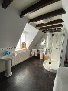 Stunning Castle with outstanding sea and estuary views in South Devon