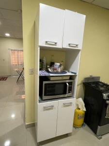 Cozy 2BR Home with Parking near Walmart and Metrocentro