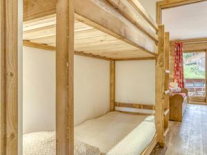 Appartement rénové ski-inski-out avec balcon, Wi-Fi et parking - FR-1-688-61