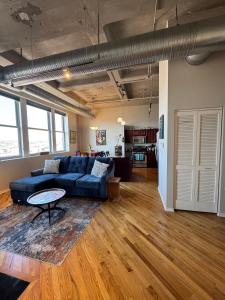 World Cup Luxury Loft -Steps to Fan Fest - Heart of KC Crossroads - 30 Night Min