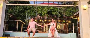 Balcony Bedroom Suite w Romantic Sunsets - AC - Pool