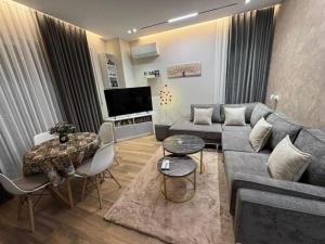 Central New Bazaar Essil Flat with Parking