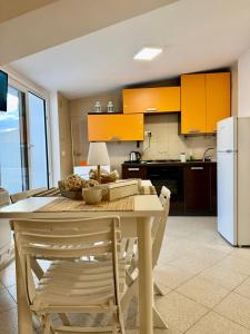 SanLorenzoBeach, FronteMare, Veranda Sleeps 4