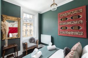Bennetts Lodgings - Stylish 2BR Georgian Flat - Heart of Bath - Sleep 6