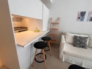 Hermoso departamento cerca del abasto con cochera